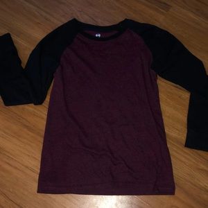 Boys long sleeve size med.
